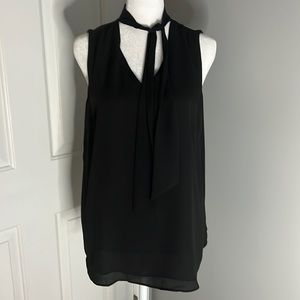 Sleeveless shell top with neck tie